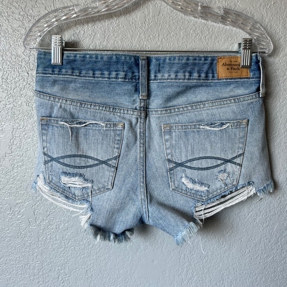 Abercrombie and Fitch Cut-Off Jean  shorts sz 25 - Picture 2 of 7